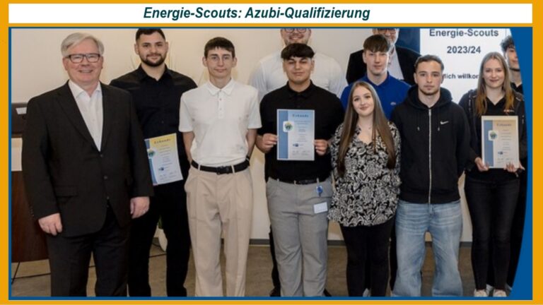 Übergabe der Urkunden an die Gewinner des Energie-Scouts-Wettbewerbs, Förderung der Energiewende durch Auszubildende.