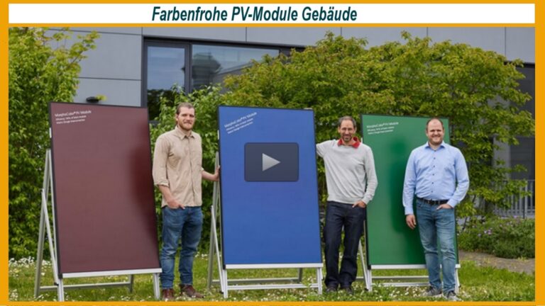 Die Forscher vom Fraunhofer Institu ISE stehen vor farbigen Solarmodulen.