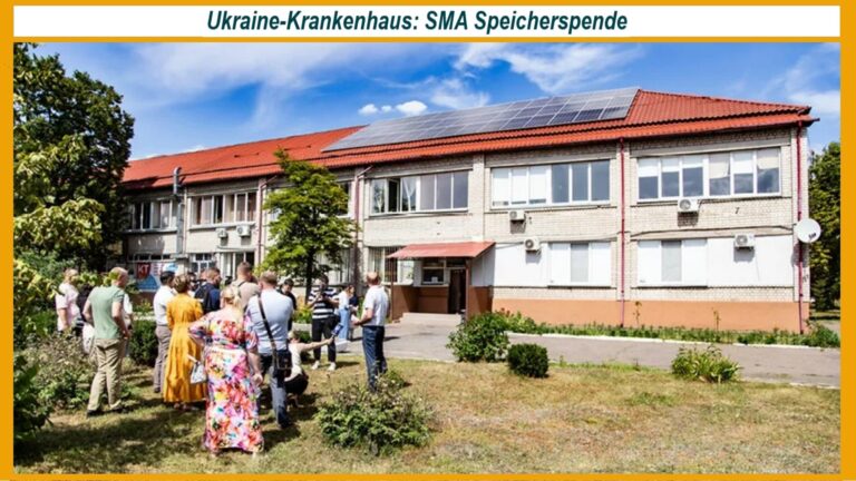 Krankenhaus in der Ukraine mit Solarpaneelen auf dem Dach und integrierter Speicherlösung für Notstrom.