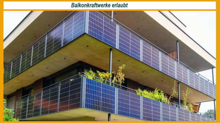 Balkone mit umlaufenden Solarkraftwerken, die als Balkonkraftwerke zur privaten Energiegewinnung installiert wurden.