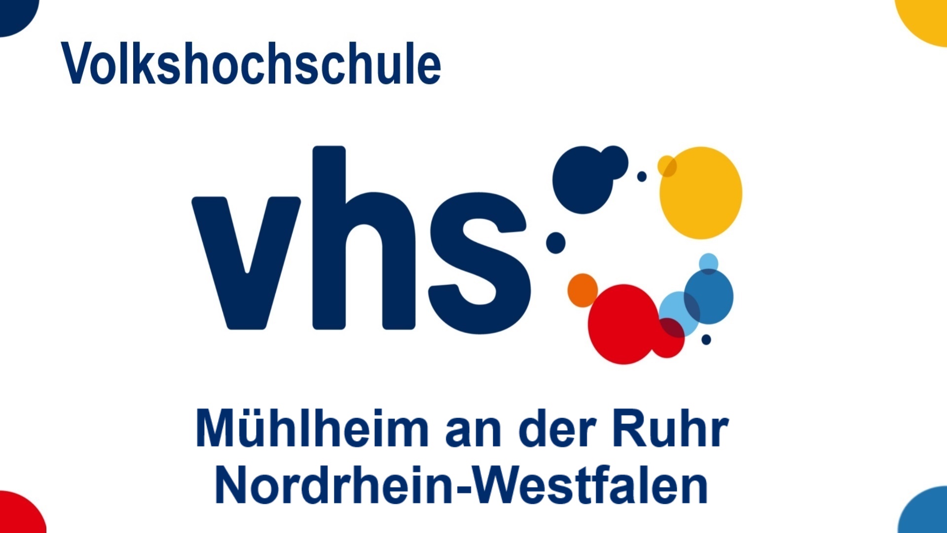 Logo der Volkshochschule (VHS) Mühlheim an der Ruhr in Nordrhein-Westfalen, Bildungsangebote zu Energiespeichern, Solar, Energiewende und Photovoltaik.