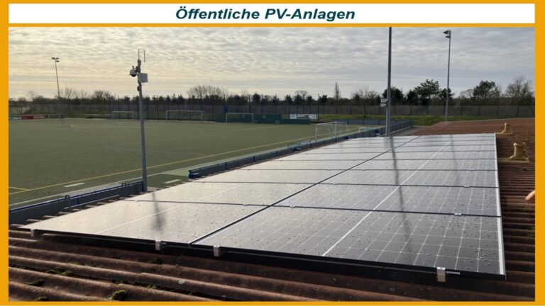 Photovoltaikanlage auf dem Dach des Sportlerheims in Plate – ein Beitrag zur Energiewende durch Solarstrom.