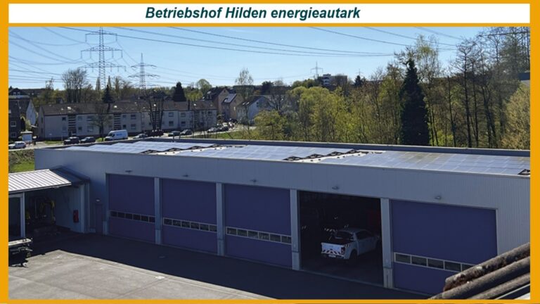 Photovoltaikanlage auf der Fahrzeughalle des Betriebshofs Hilden sorgt für energieautarke Gebäude.