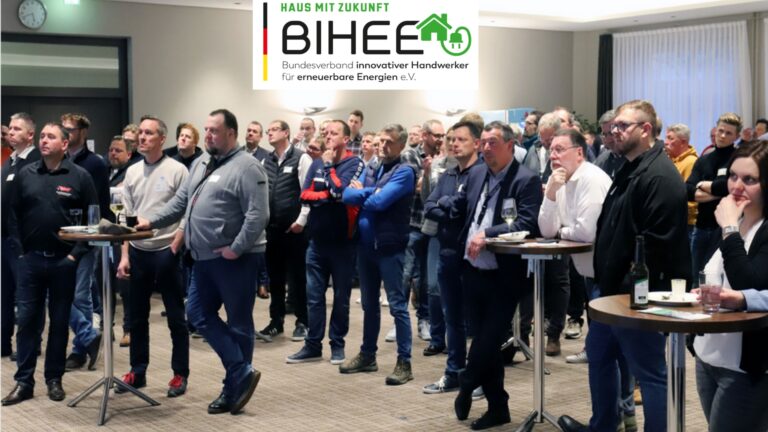Gründungsversammlung des neuen Bundesverbands innovativer Handwerker für erneuerbare Energien mit Fokus auf Energiewende
