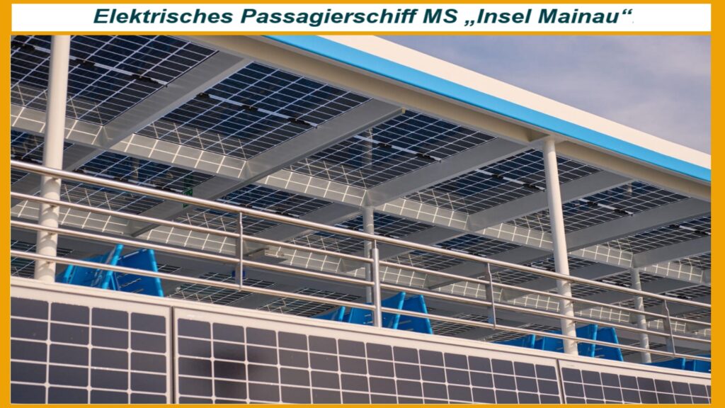Blick von unten auf das lichtdurchlässige Solardach der MS „Insel Mainau“ mit Photovoltaikmodulen.