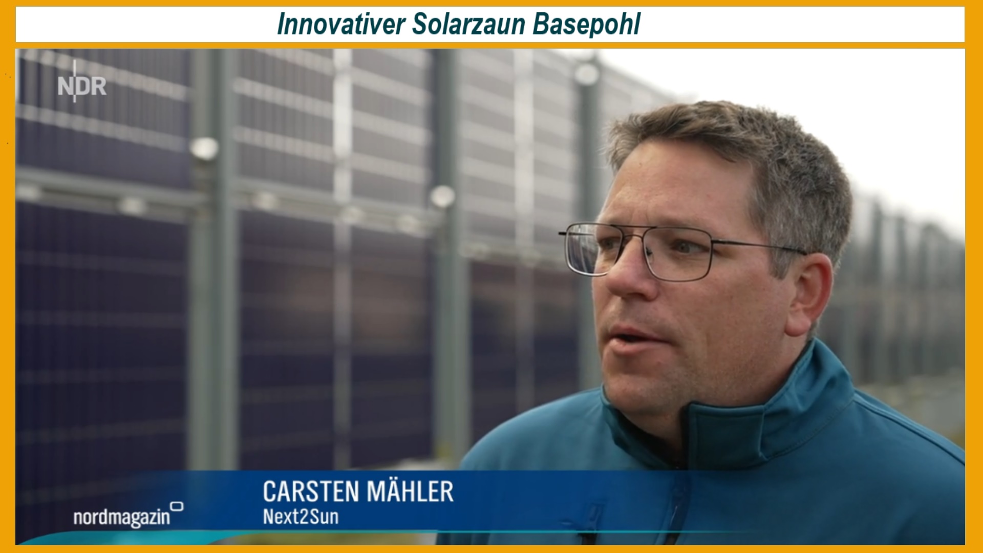 Solarzaun in Basepohl bei Stavenhagen mit Next2Sun-Technologie: Vertikal montierte bifaciale Solarmodule erzeugen vor Ort Strom für die Kühlung und Belüftung von Getreide in den Silos der Bio-Eichenmühle.