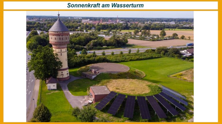 Luftaufnahme der Photovoltaikanlage am Wasserturm Lippstadt in Halbkreisform, Symbol für Solarenergie.