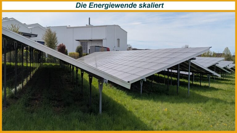 Große Freiflächen Photovoltaikanlage erzeugt erneuerbaren Strom für wachsenden globalen Energiemarkt und Energiewende