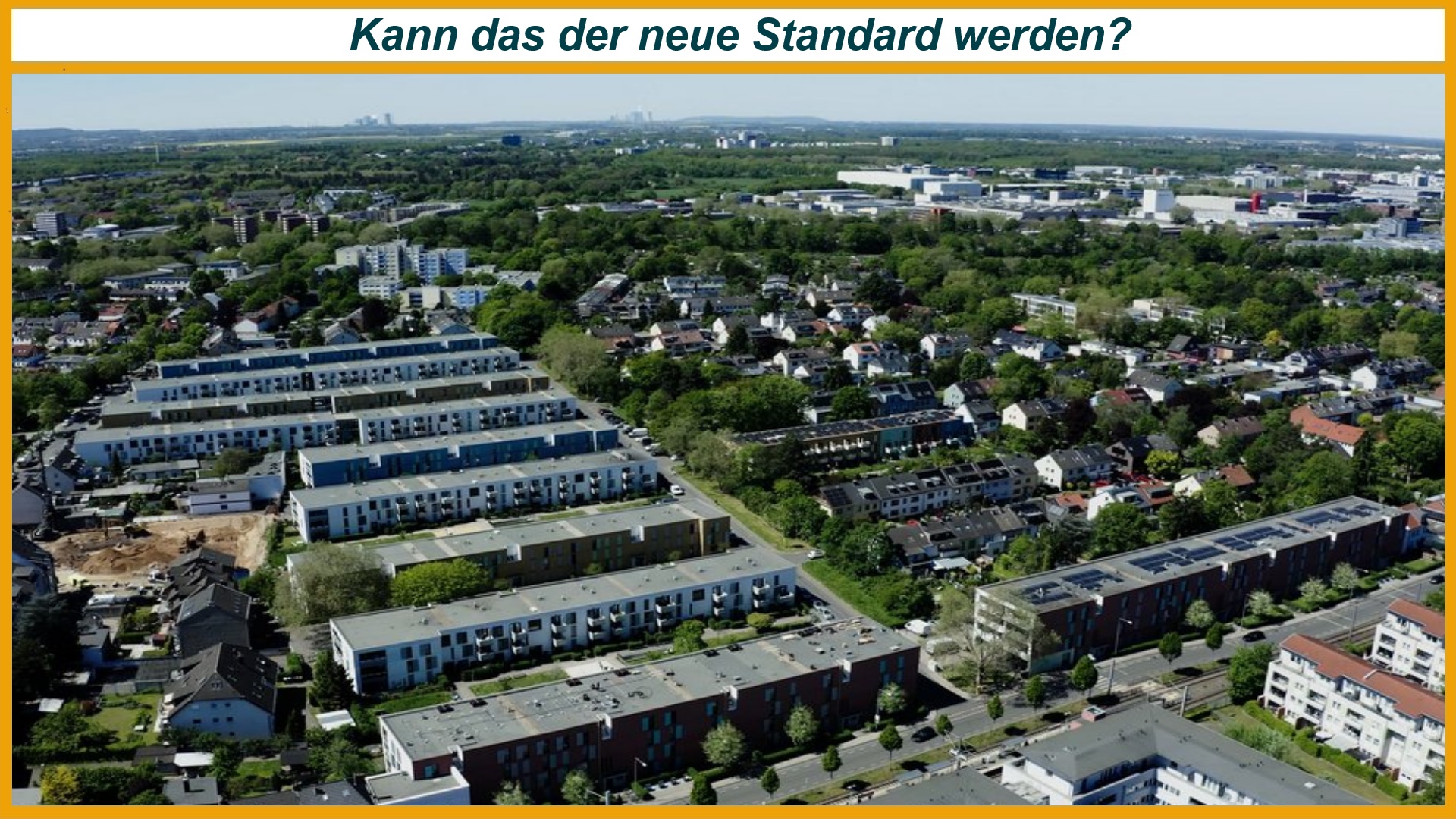 Luftaufnahme des Mieterstromprojekts in den Ossendorfer Gartenhöfen in Köln mit Photovoltaikanlagen auf mehreren Wohngebäuden